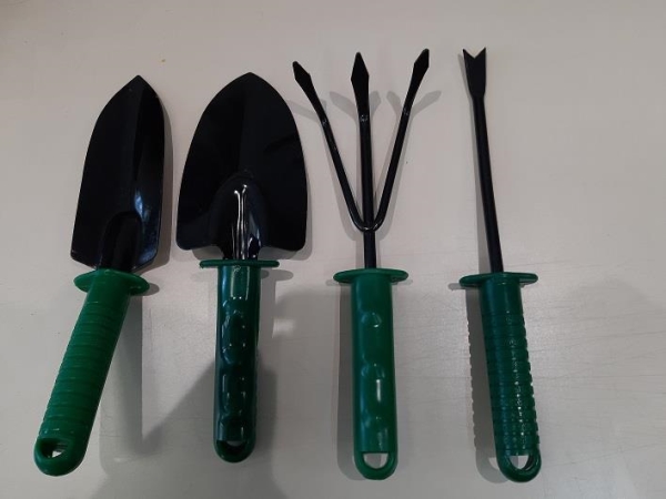 Kit de jardinnage 4 pièces (lot)